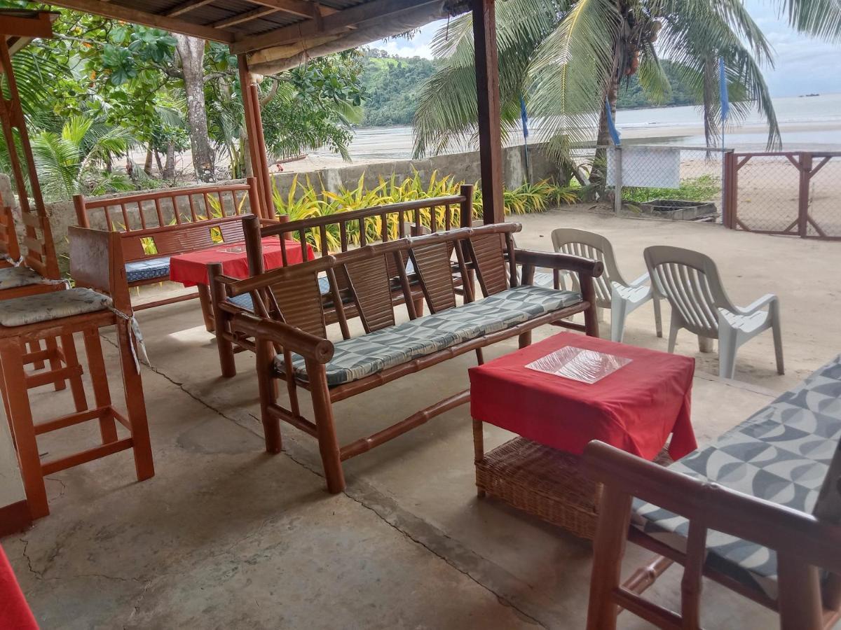 אל נידו Bucana Beachfront Guesthouse מראה חיצוני תמונה